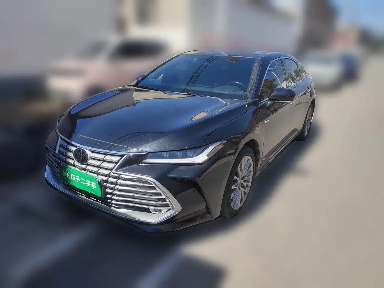 Toyota Avalon 2024 Dual-Motor 2.0L Premium Edition — миниатюра 1