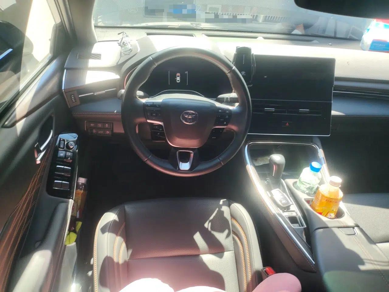 Toyota Avalon 2024 Dual-Motor 2.0L Premium Edition — миниатюра 10