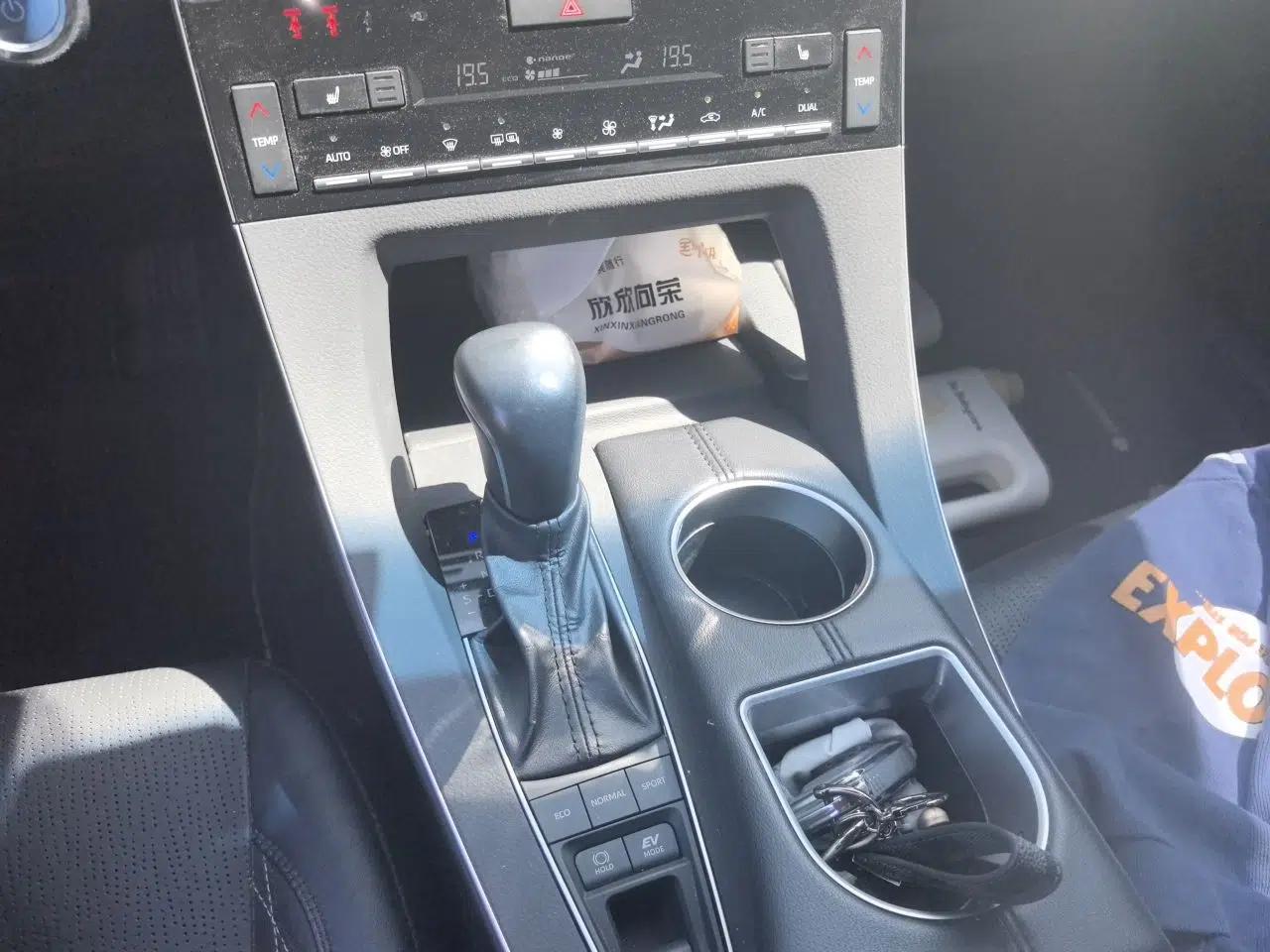 Toyota Avalon 2019 Dual-Engine 2.5L XLE Prestige Version China VI Standard — миниатюра 14