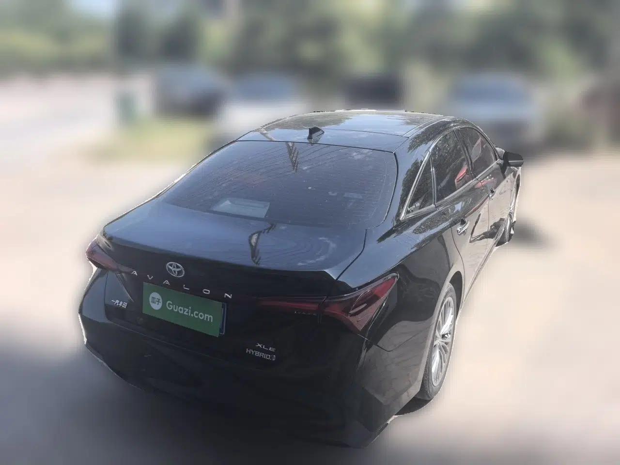 Toyota Avalon 2019 Dual-Engine 2.5L XLE Prestige Version China VI Standard — миниатюра 6