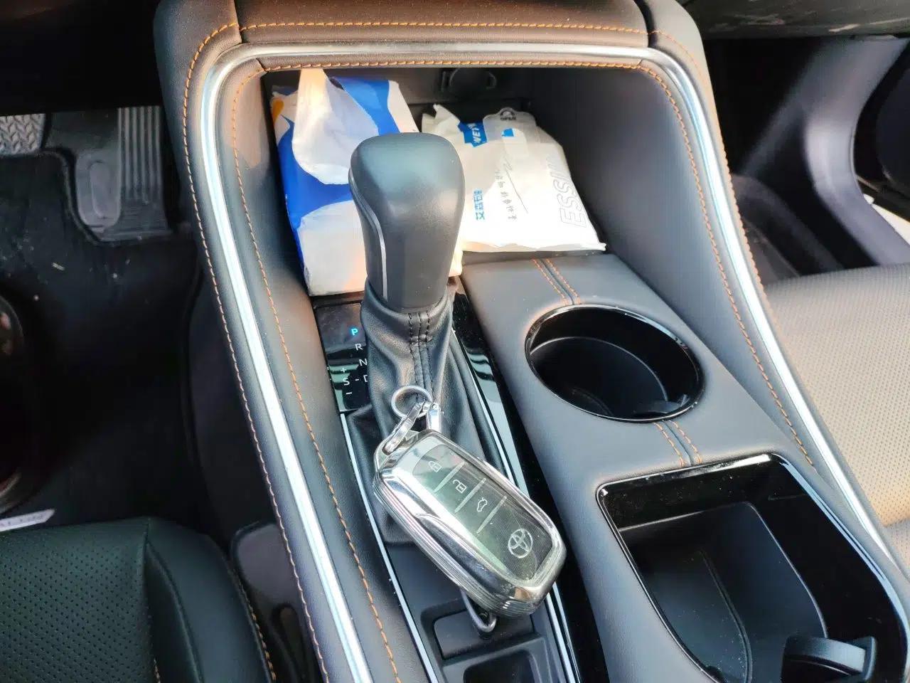 Toyota Avalon 2024 Dual-Motor 2.0L Premium Edition — миниатюра 14
