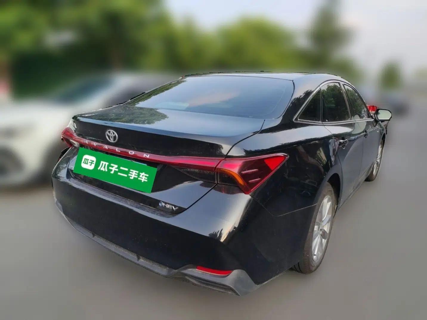Toyota Avalon 2024 Dual-Motor 2.0L Premium Edition — миниатюра 6