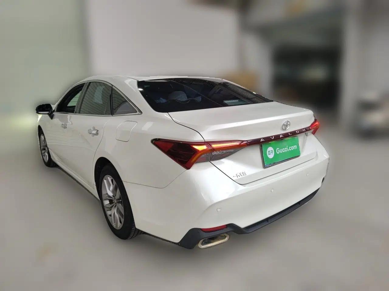 Toyota Avalon 2019 2.0L Luxury Edition China VI Standard — миниатюра 4