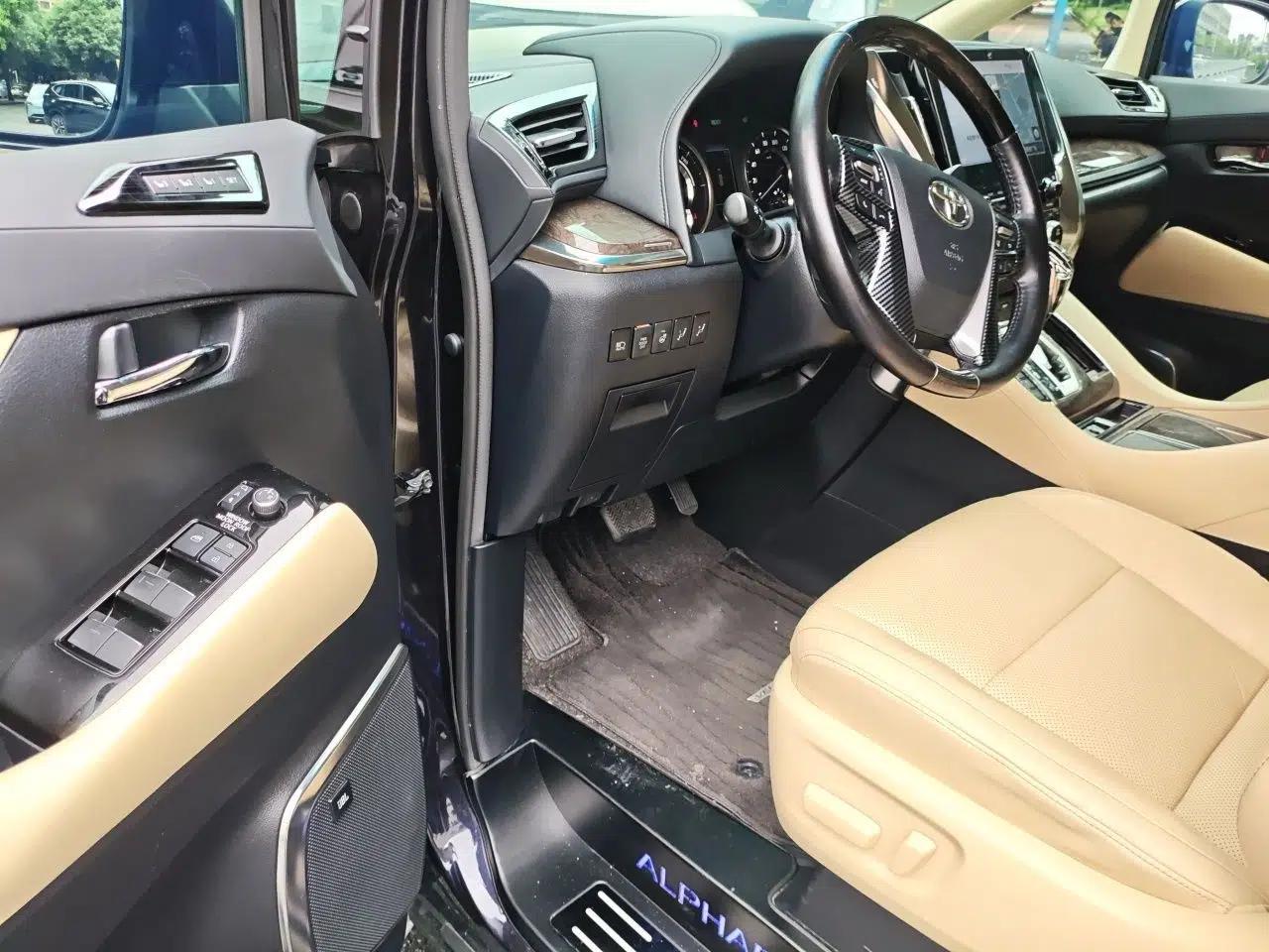 Toyota Vellfire 2021 Crown Dual-Engine 2.5L HV Supreme Edition — миниатюра 16