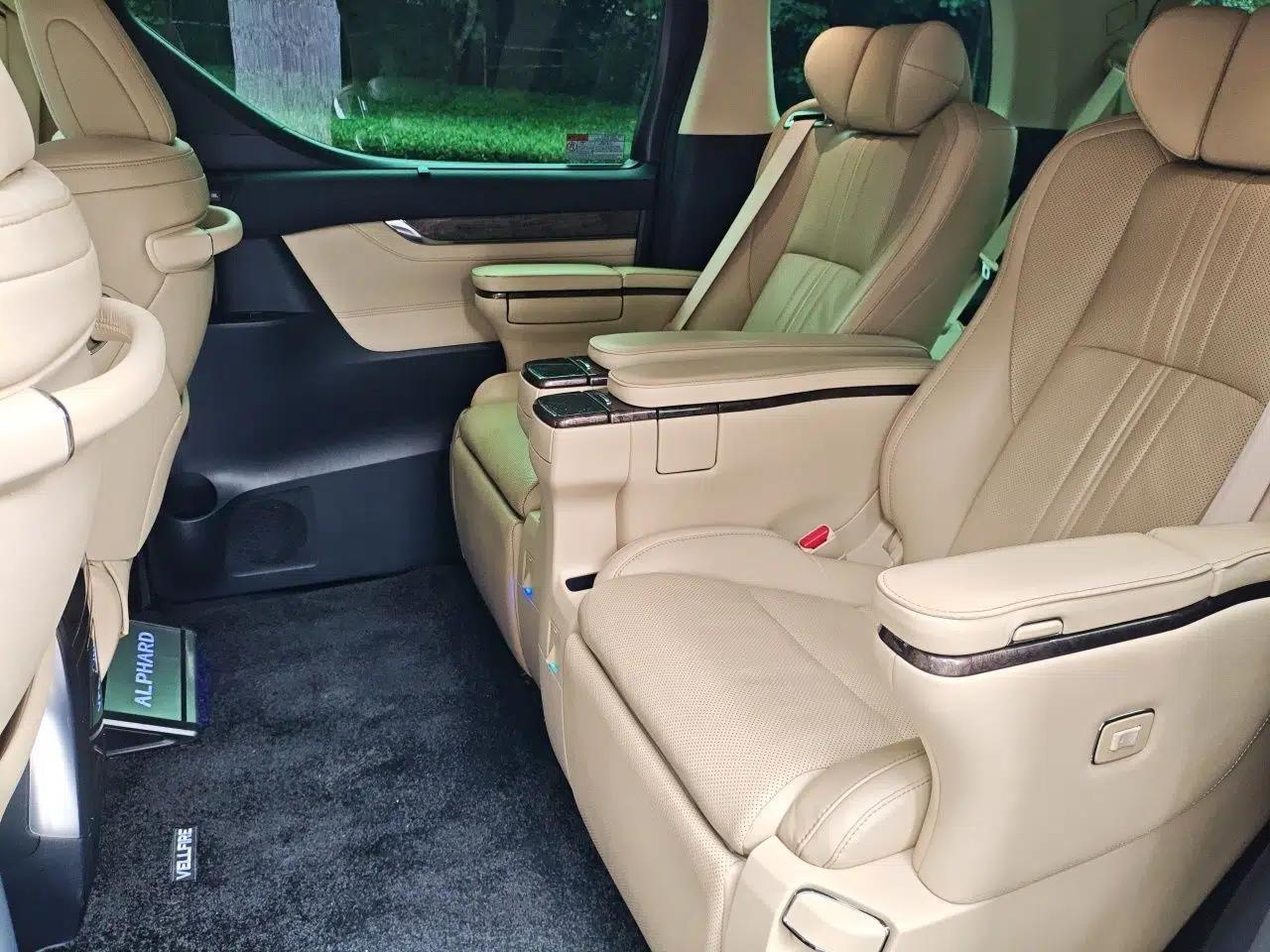 Toyota Vellfire 2021 Crown Dual-Engine 2.5L HV Supreme Edition — миниатюра 17