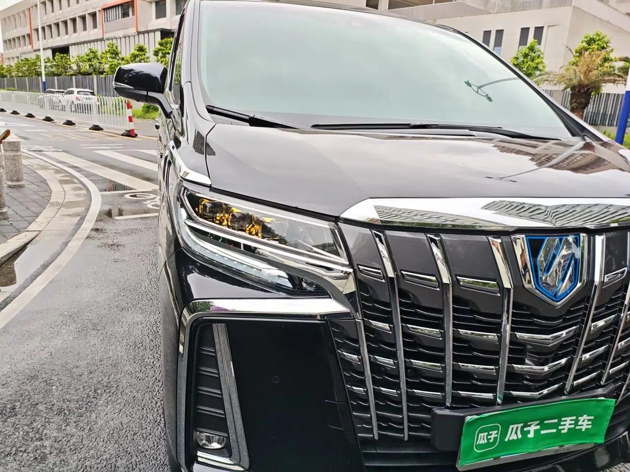 Toyota Vellfire 2021 Crown Dual-Engine 2.5L HV Supreme Edition — миниатюра 7