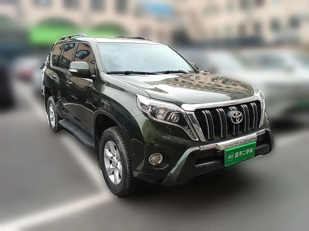 Toyota Prado 2010 2.7L Automatic Standard Edition — миниатюра 3