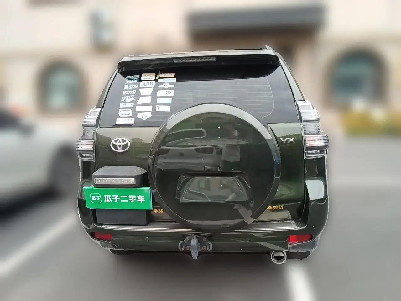 Toyota Prado 2010 2.7L Automatic Standard Edition — миниатюра 5