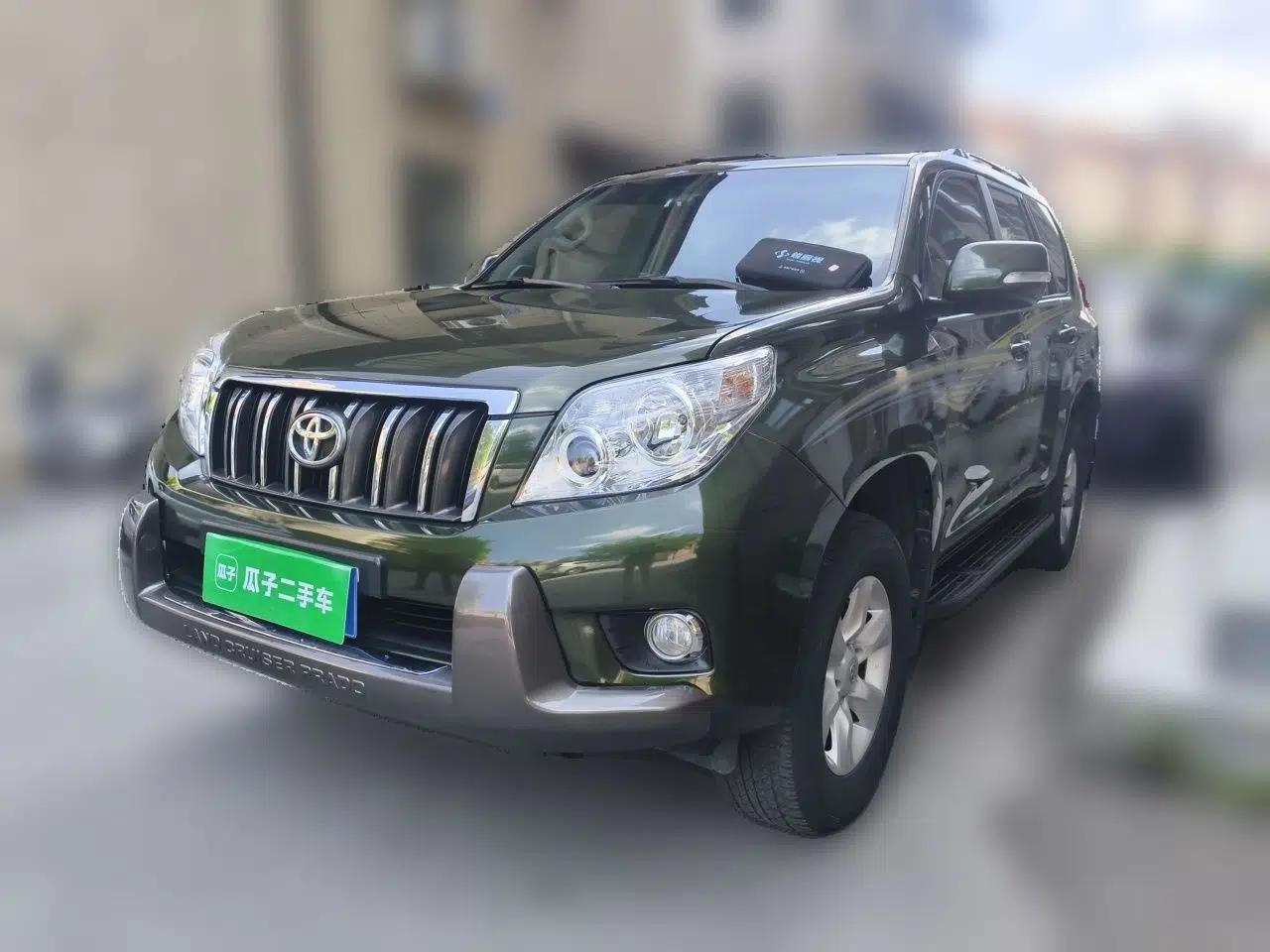 Toyota Prado 2010 2.7L Automatic Standard Edition — миниатюра 1