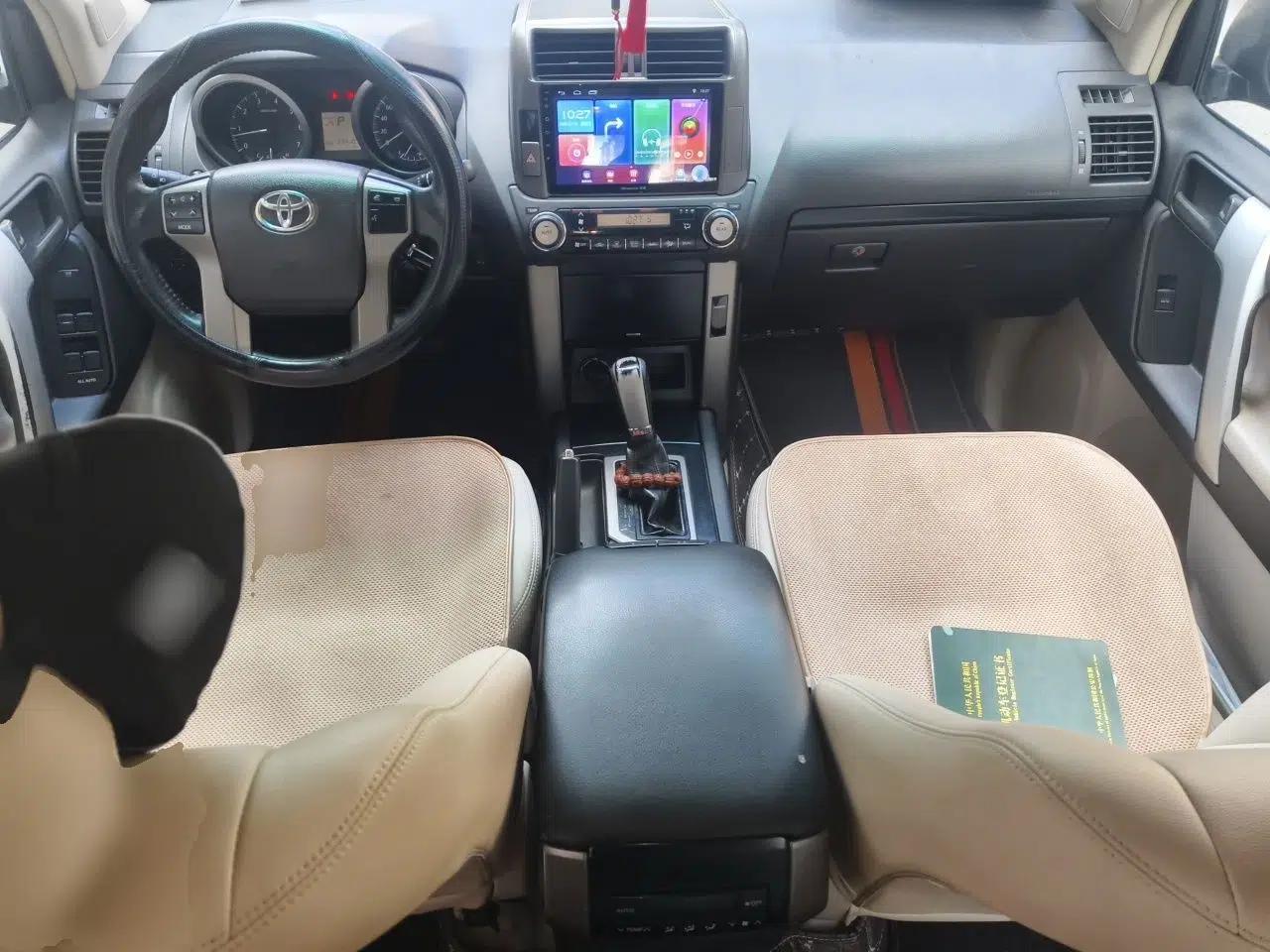 Toyota Prado 2010 2.7L Automatic Standard Edition — миниатюра 9