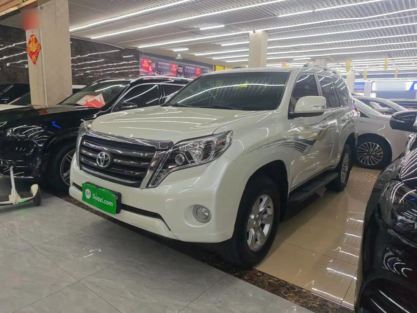 Toyota Prado 2016 2.7L Automatic Luxury Edition — миниатюра 1