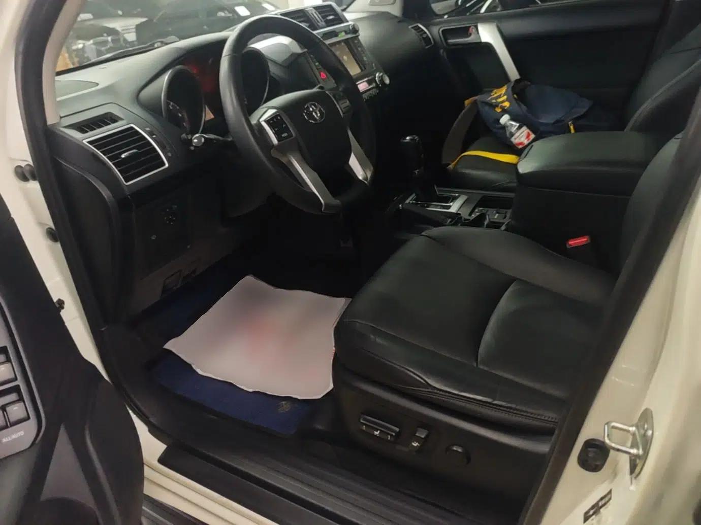 Toyota Prado 2016 2.7L Automatic Luxury Edition — миниатюра 17