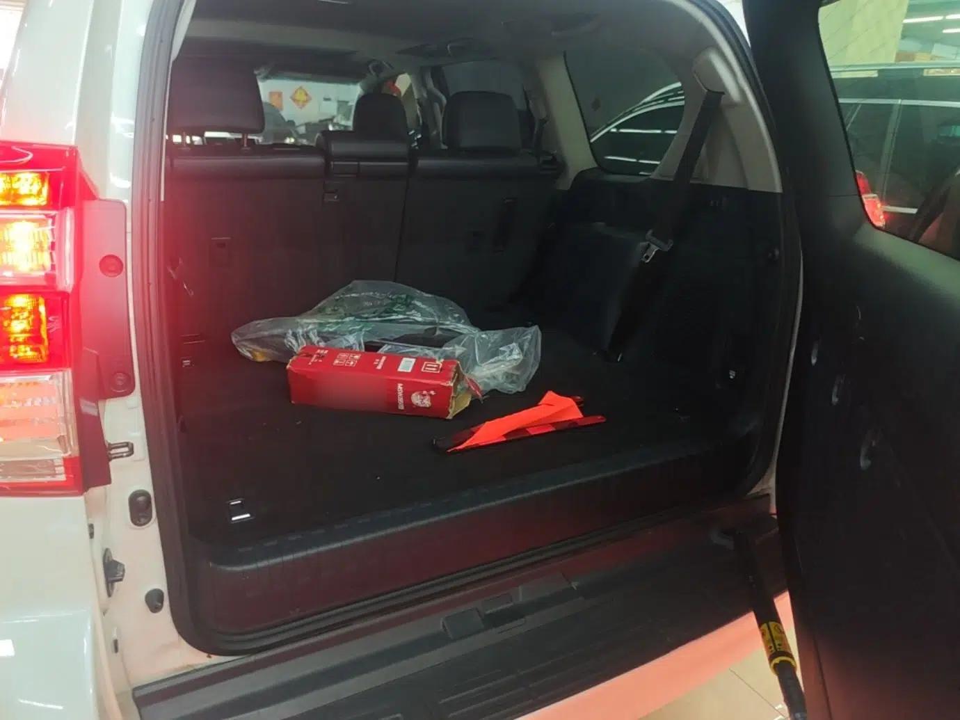Toyota Prado 2016 2.7L Automatic Luxury Edition — миниатюра 22