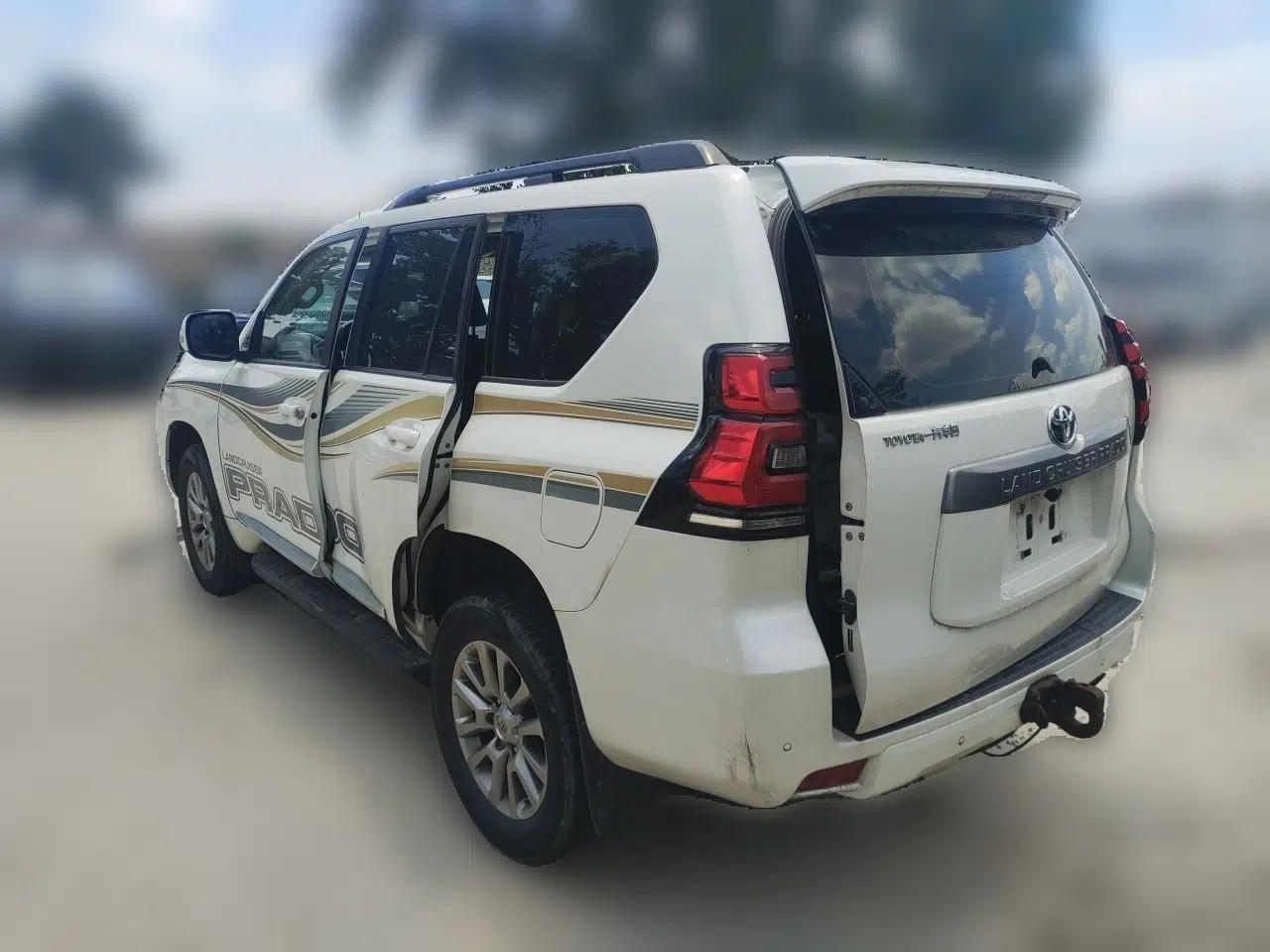 Toyota Prado 2018 3.5L Automatic SX — миниатюра 4