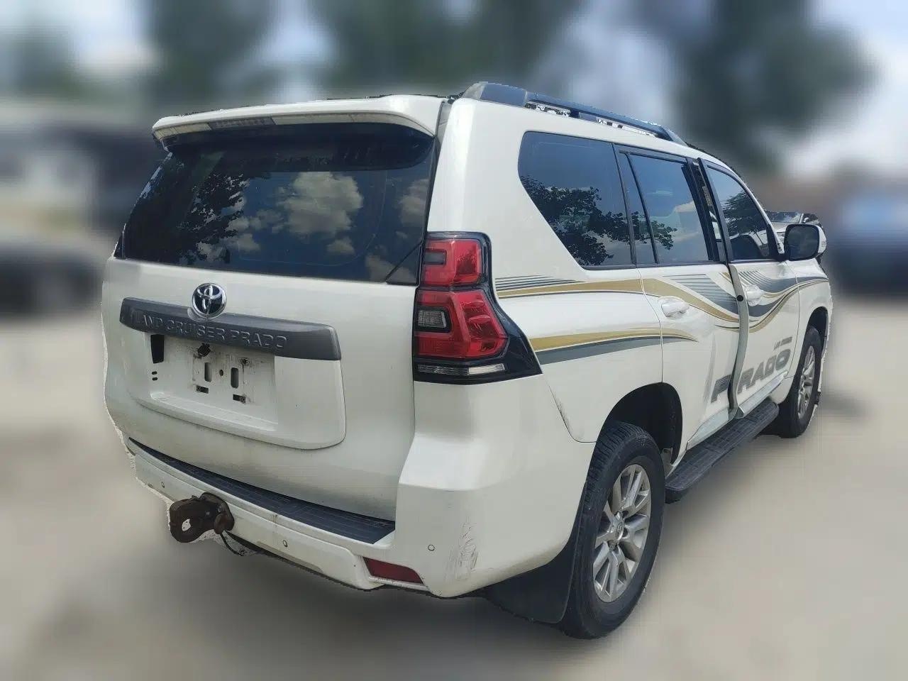 Toyota Prado 2018 3.5L Automatic SX — миниатюра 6