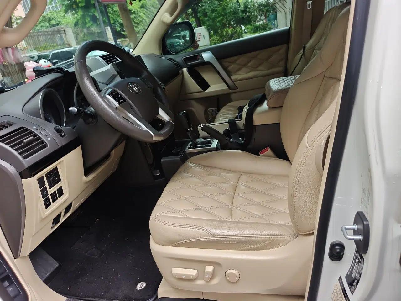Toyota Prado 2015, 2.7L gasoline, 7-seater parallel import (9 airbags with refrigerator) — миниатюра 15
