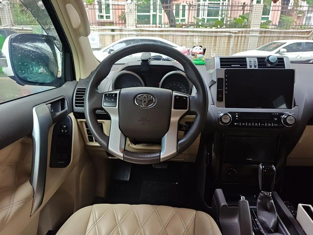 Toyota Prado 2015, 2.7L gasoline, 7-seater parallel import (9 airbags with refrigerator) — миниатюра 10