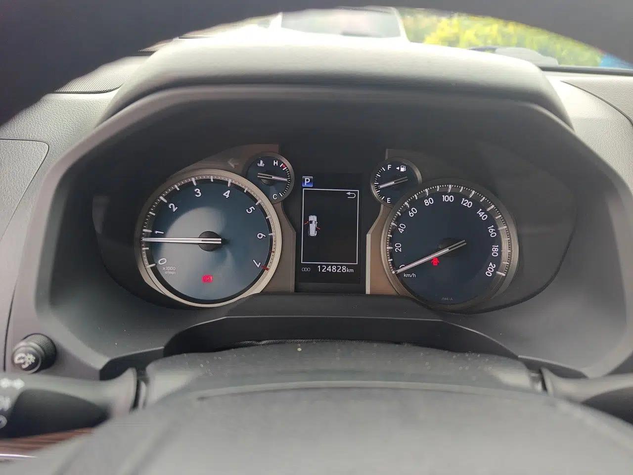 Toyota Prado 2018 3.5L Automatic TX-L with Rear-Mounted Spare Tire — миниатюра 11