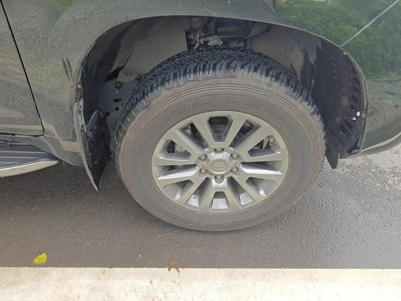 Toyota Prado 2018 3.5L Automatic TX-L with Rear-Mounted Spare Tire — миниатюра 8