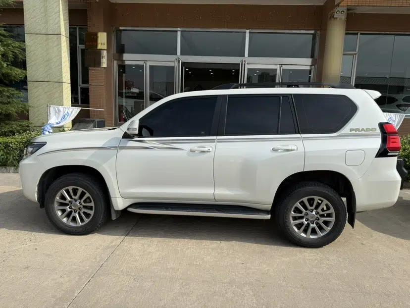 Toyota Prado 2018 3.5L Automatic TX-L with Rear-Mounted Spare Tire — миниатюра 4