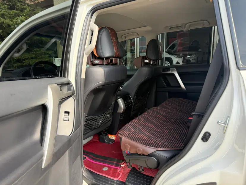 Toyota Prado 2018 3.5L Automatic TX-L with Rear-Mounted Spare Tire — миниатюра 10