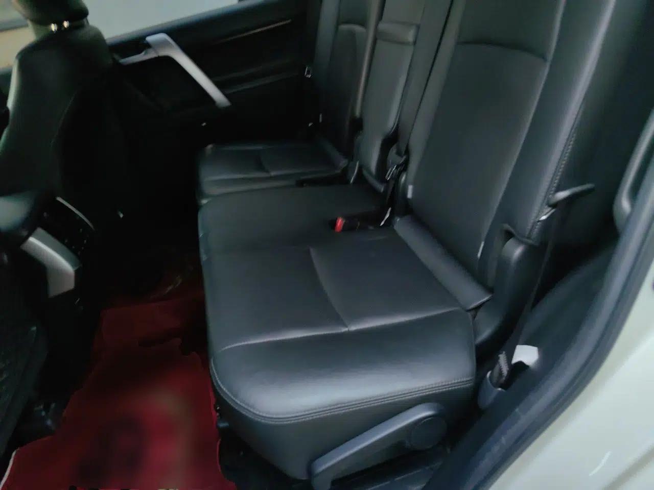 Toyota Prado 2019 3.5L Automatic TX-L Deluxe Edition with Rear-Mounted Spare Tire — миниатюра 17