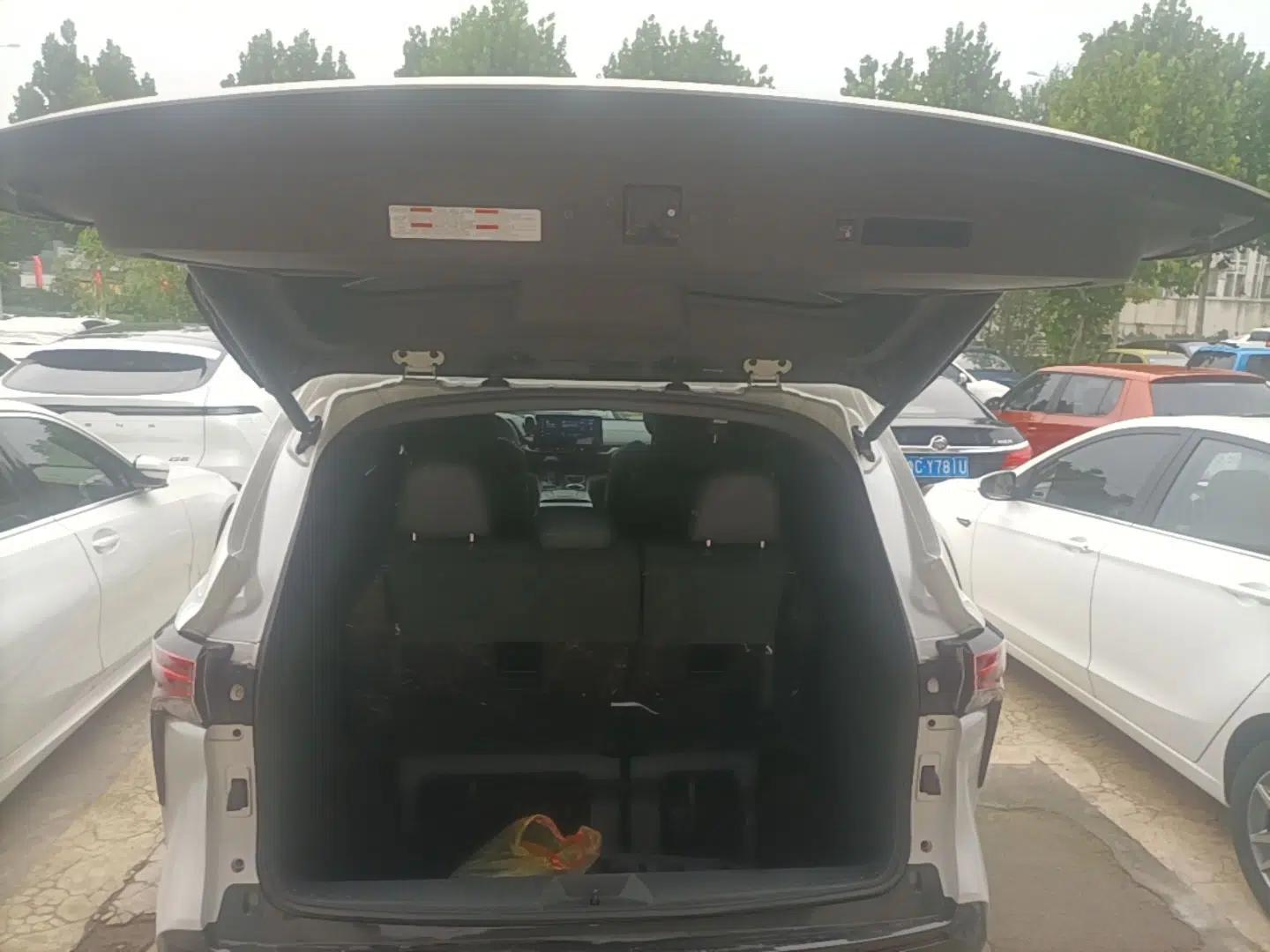 Toyota SIENNA 2023 2.5L Hybrid Deluxe Edition — миниатюра 22