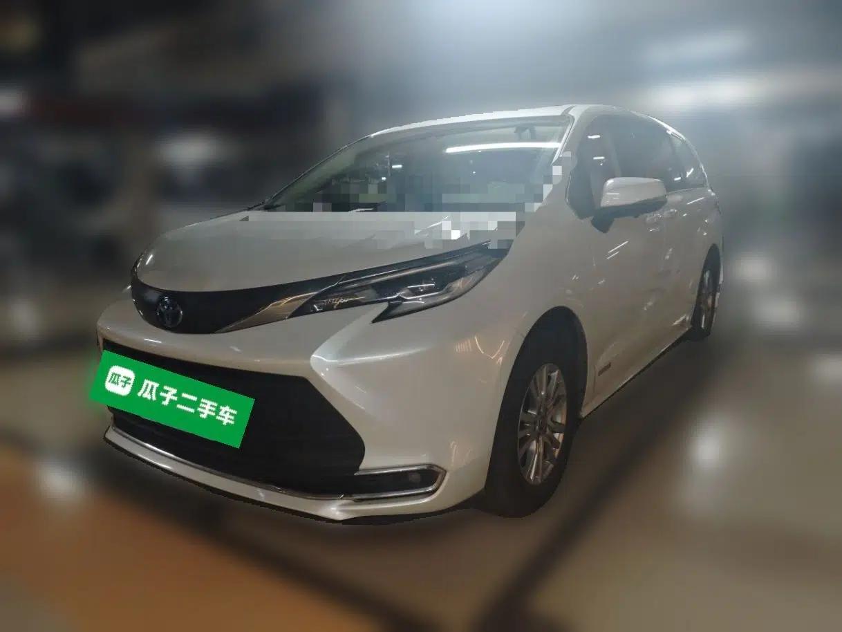 Toyota SIENNA 2021 2.5L Hybrid Comfort Edition — миниатюра 1