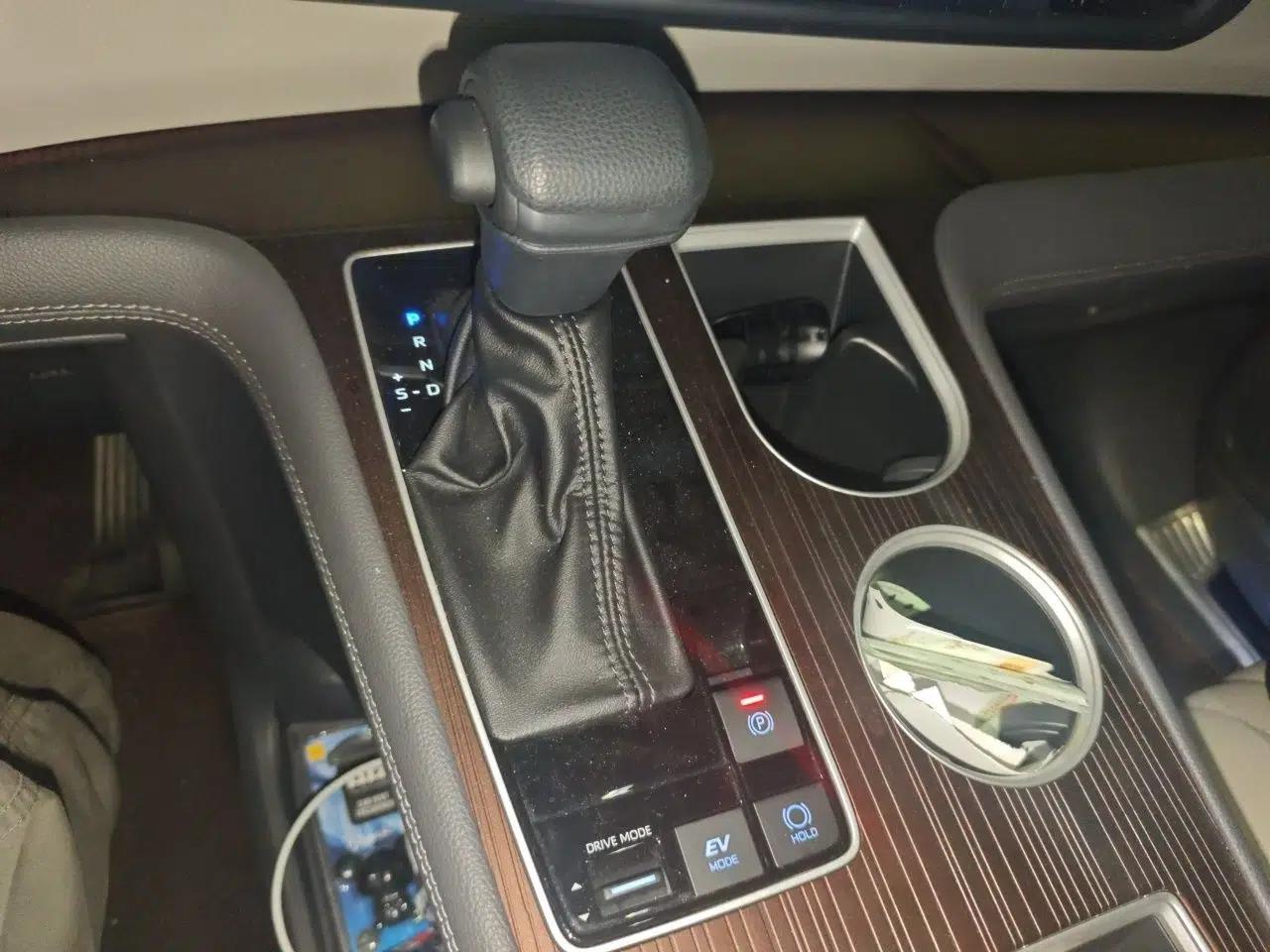 Toyota SIENNA 2021 2.5L Hybrid Comfort Edition — миниатюра 13