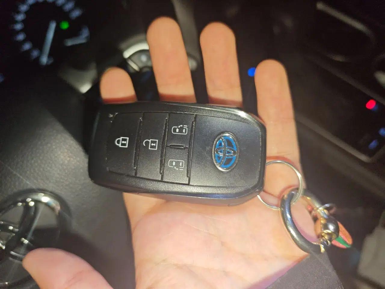 Toyota SIENNA 2021 2.5L Hybrid Comfort Edition — миниатюра 17