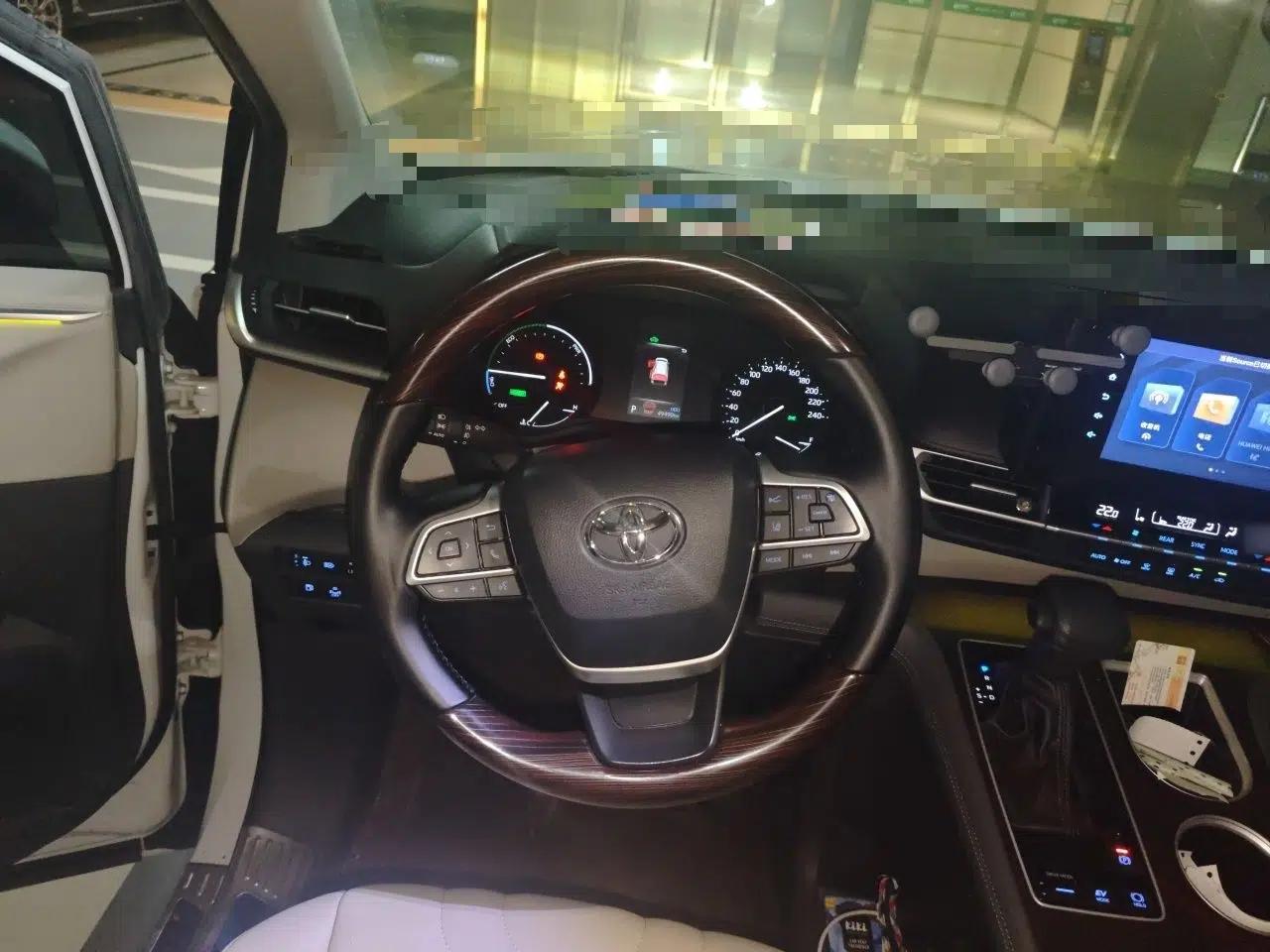 Toyota SIENNA 2021 2.5L Hybrid Comfort Edition — миниатюра 9