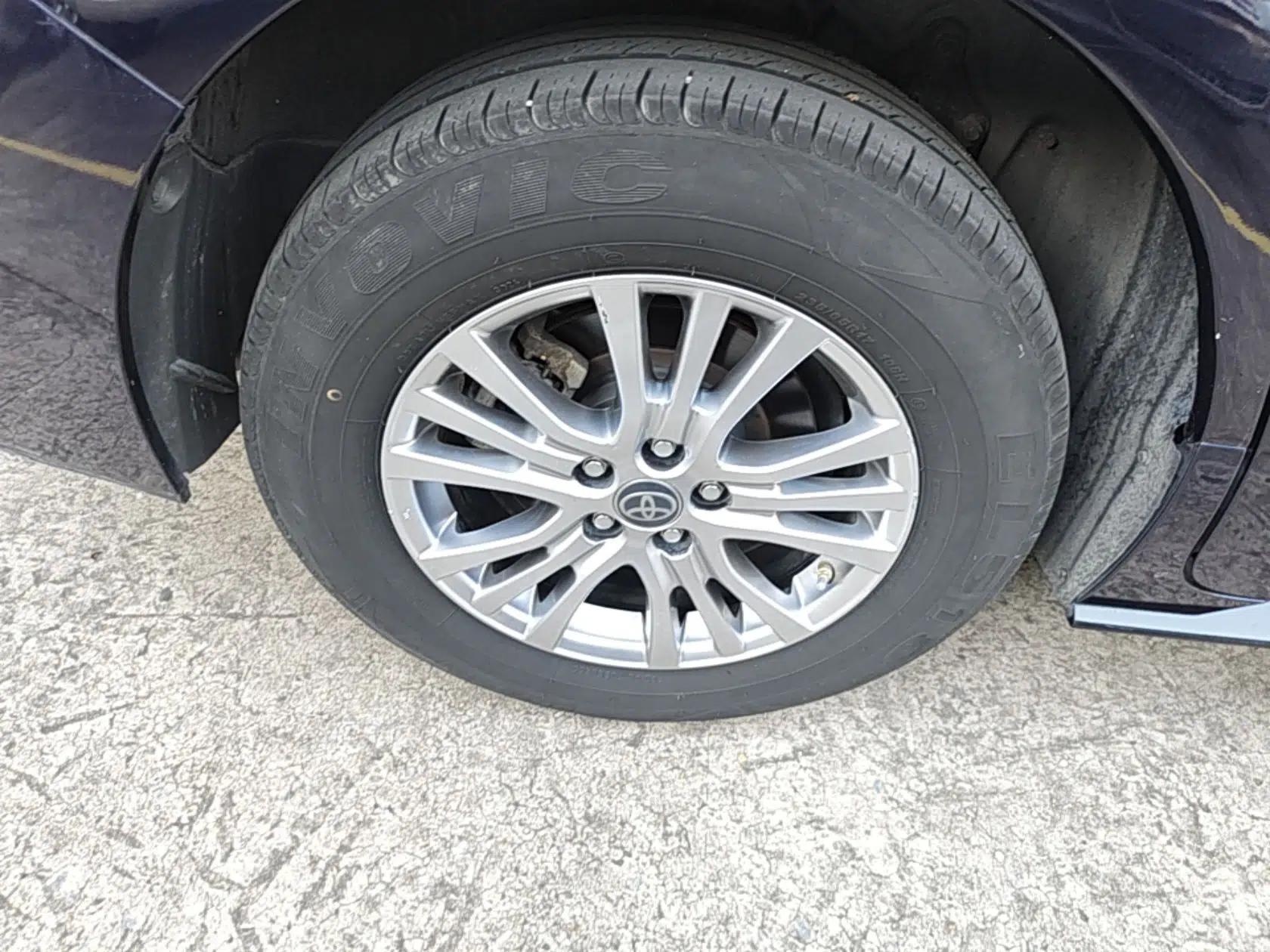 Toyota SIENNA 2021 2.5L Hybrid Luxury Edition — миниатюра 11