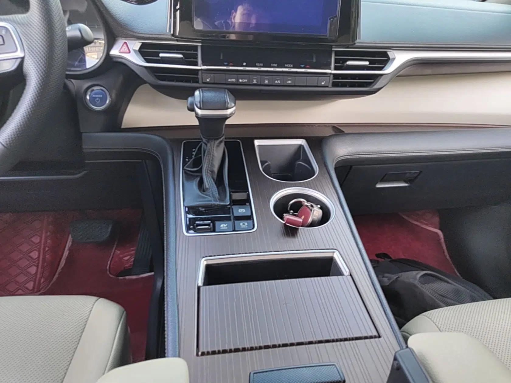 Toyota SIENNA 2021 2.5L Hybrid Luxury Edition — миниатюра 15