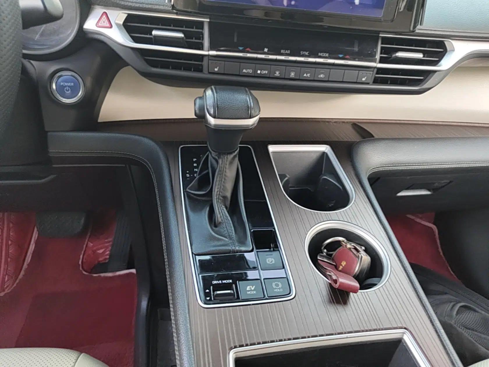 Toyota SIENNA 2021 2.5L Hybrid Luxury Edition — миниатюра 16