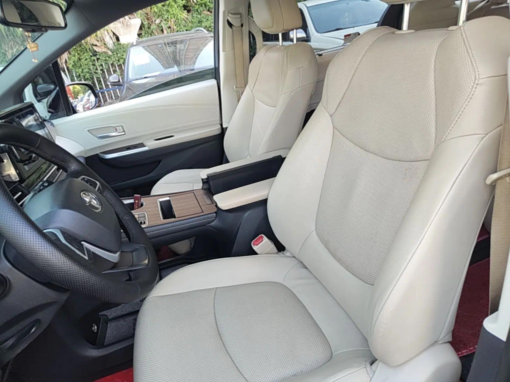 Toyota SIENNA 2021 2.5L Hybrid Luxury Edition — миниатюра 17