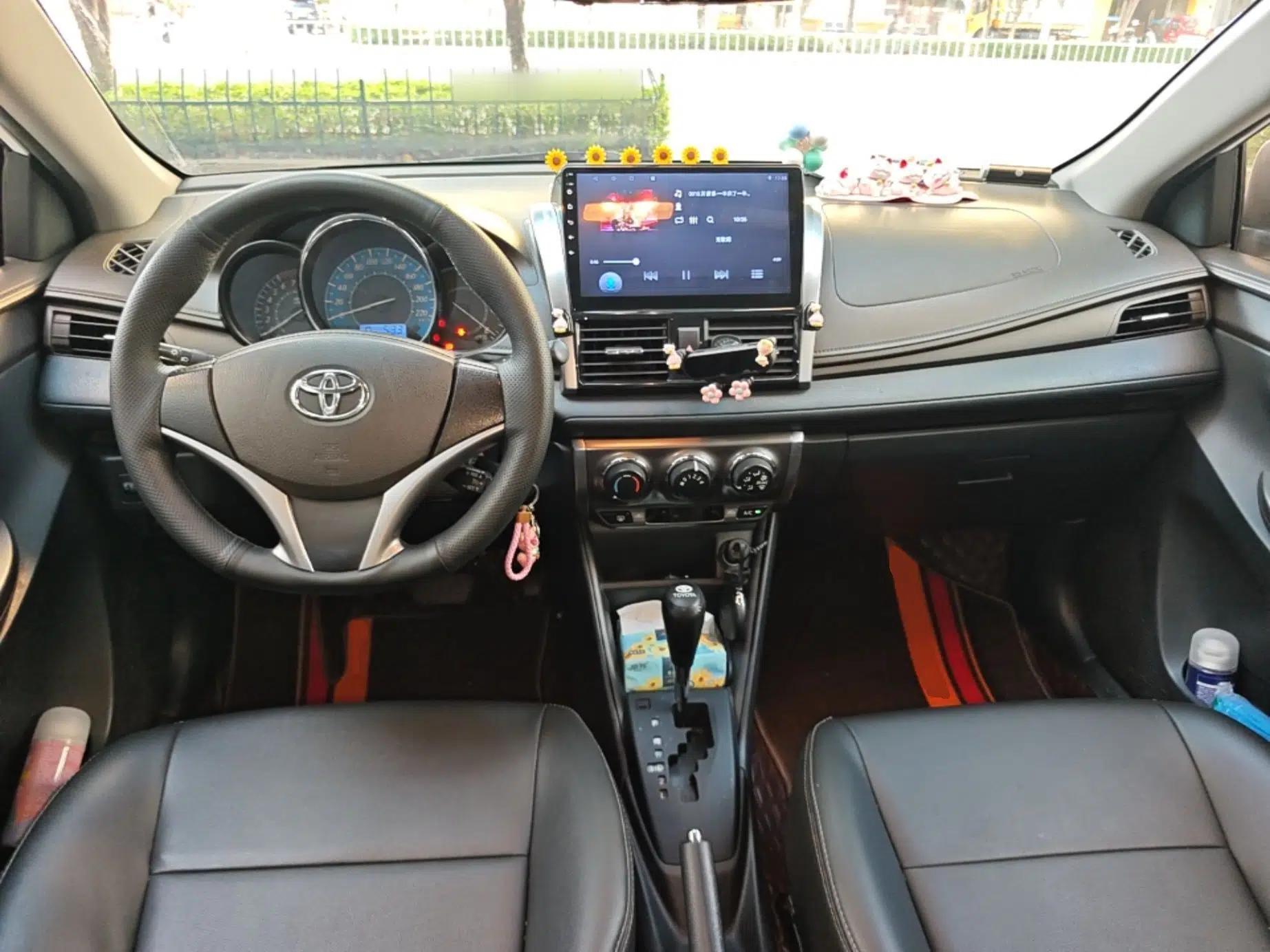 Toyota YARiS L Zhi Xuan 2015 1.5E Automatic Charm Edition — миниатюра 12