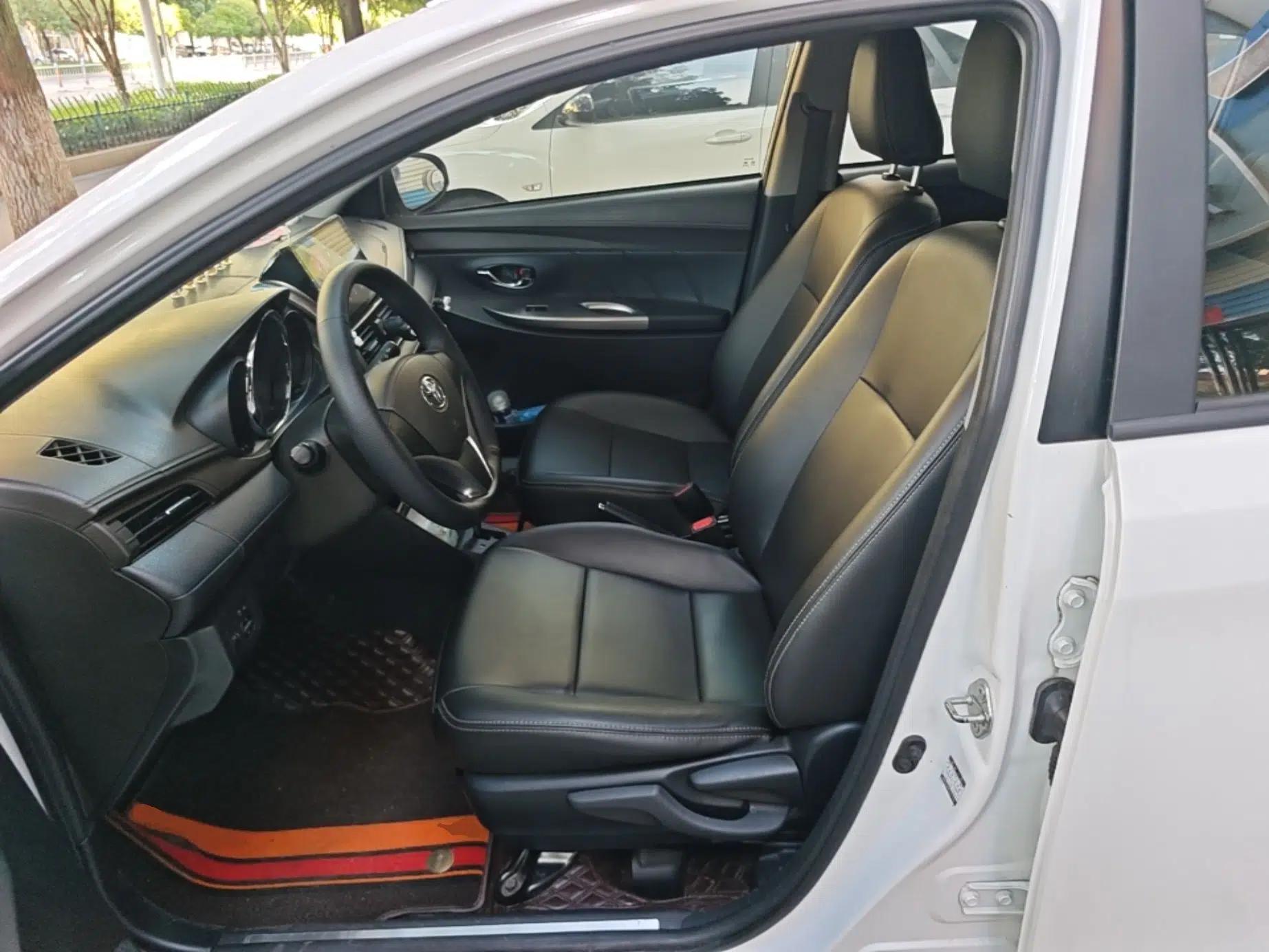 Toyota YARiS L Zhi Xuan 2015 1.5E Automatic Charm Edition — миниатюра 17