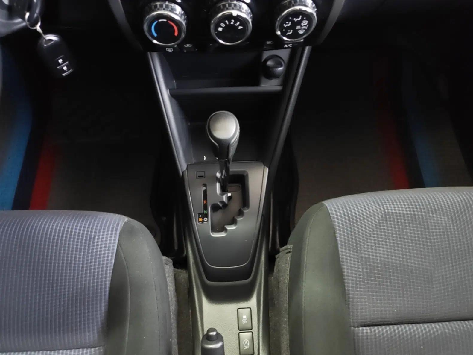 Toyota YARiS L Zhi Xuan 2016 Revised 1.5E CVT Charming Edition — миниатюра 21