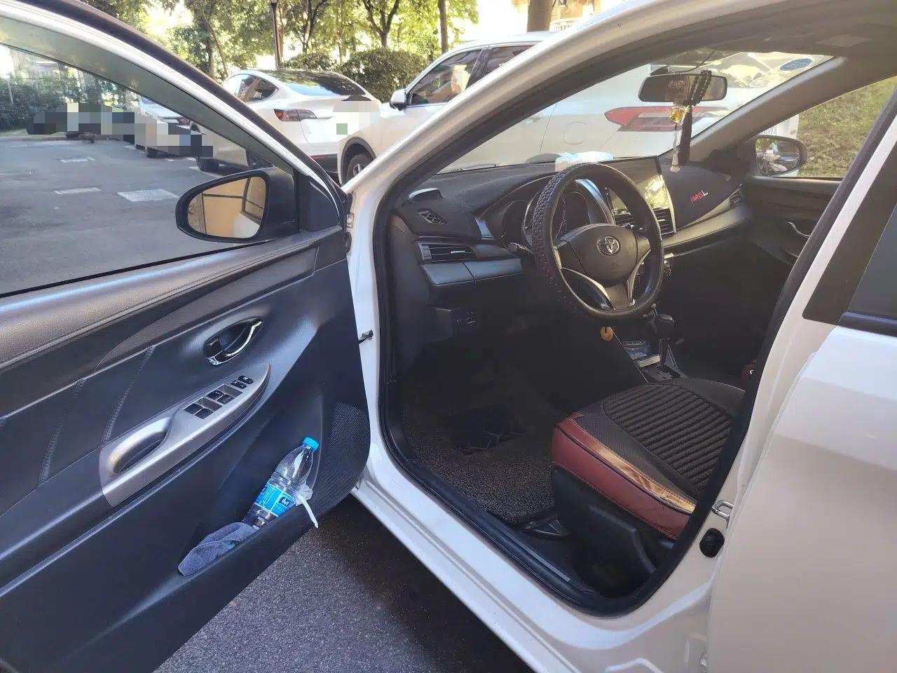 Toyota YARiS L Zhi Xuan 2015 1.5E Automatic Charm Edition — миниатюра 16