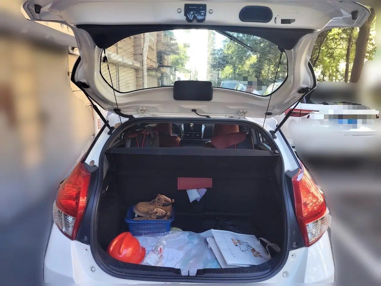 Toyota YARiS L Zhi Xuan 2015 1.5E Automatic Charm Edition — миниатюра 19