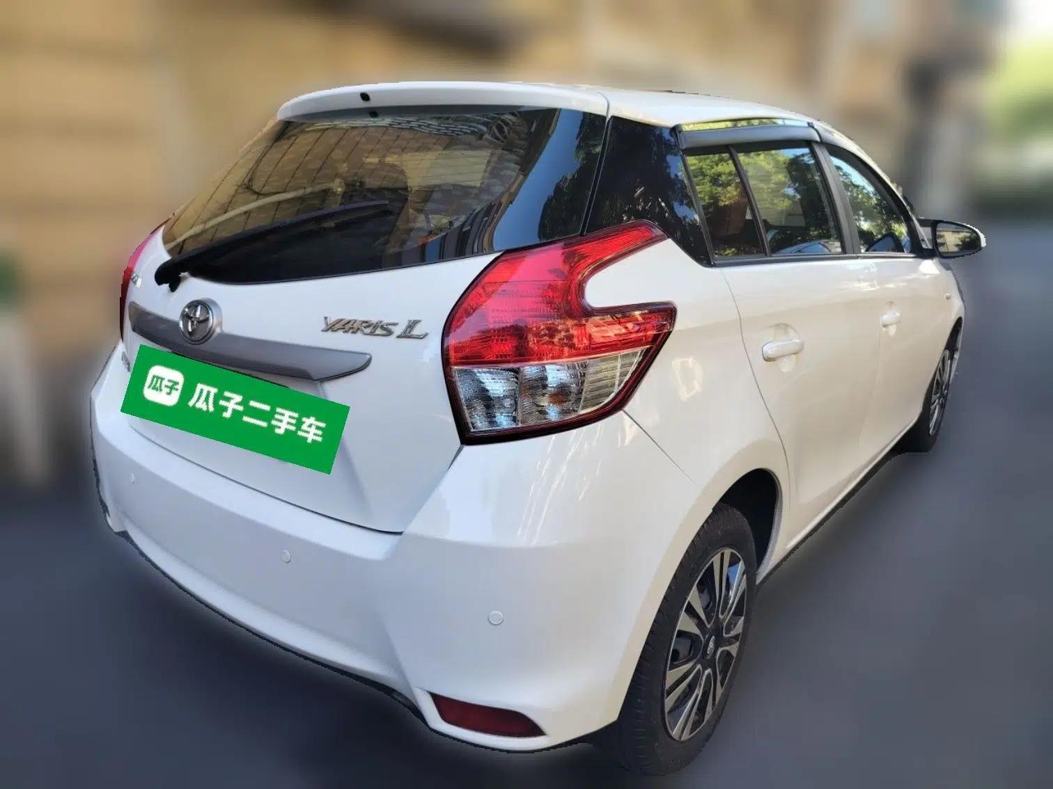 Toyota YARiS L Zhi Xuan 2015 1.5E Automatic Charm Edition — миниатюра 6