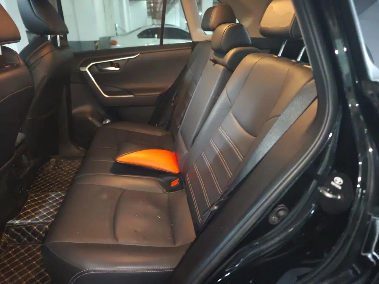 Toyota Wildlander 2020 2.0L CVT Two-Wheel Drive Prestige Edition — миниатюра 17