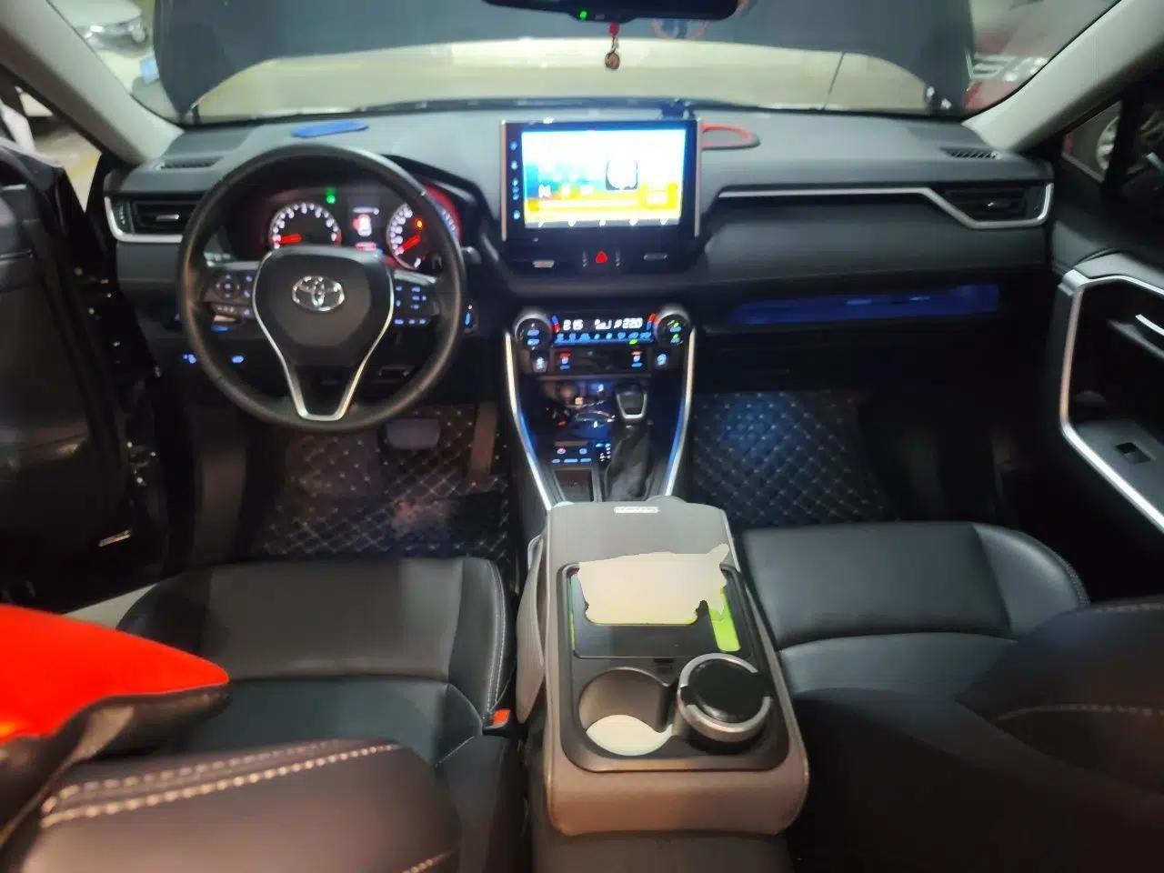 Toyota Wildlander 2020 2.0L CVT Two-Wheel Drive Prestige Edition — миниатюра 9