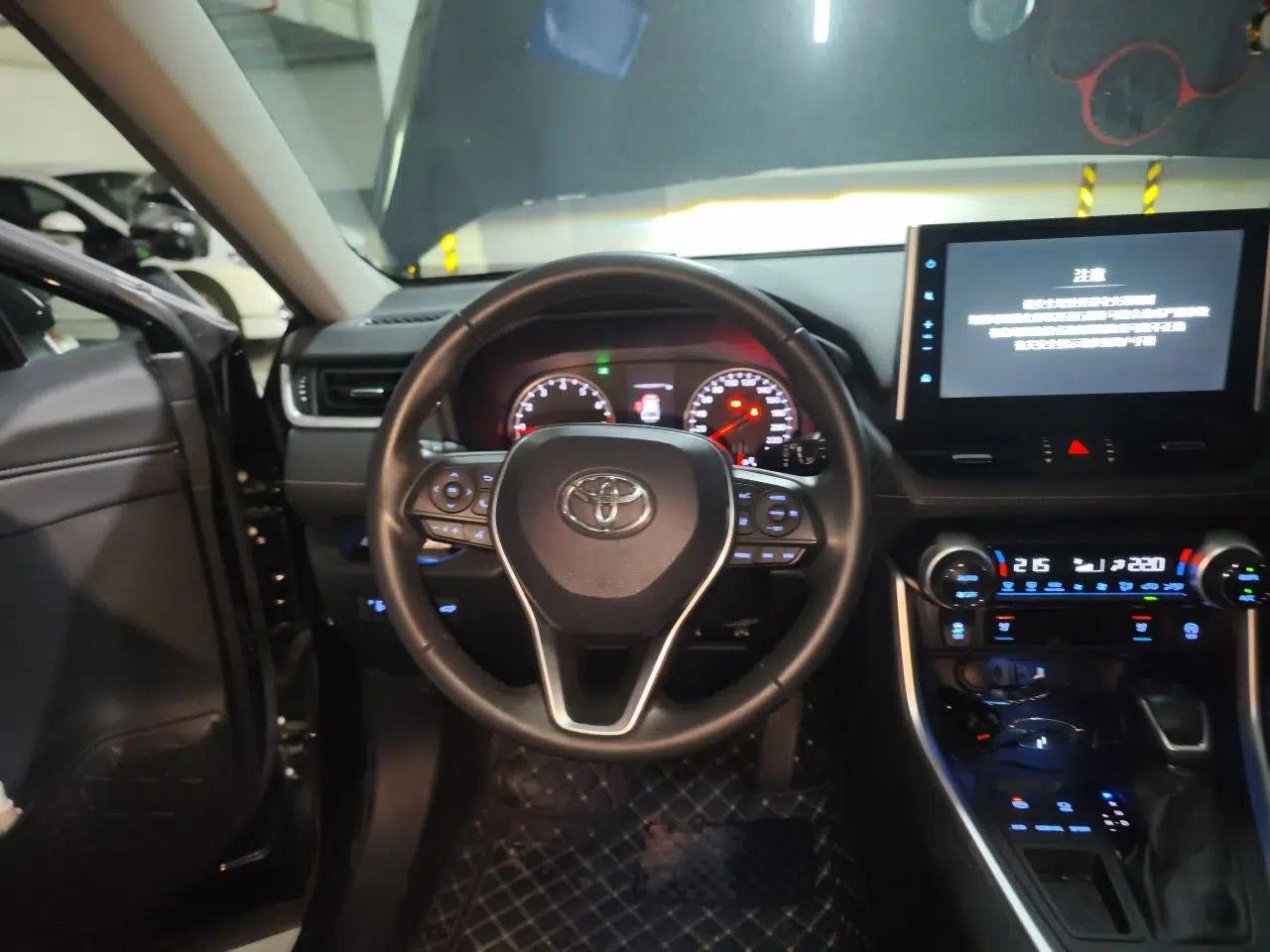 Toyota Wildlander 2020 2.0L CVT Two-Wheel Drive Prestige Edition — миниатюра 10