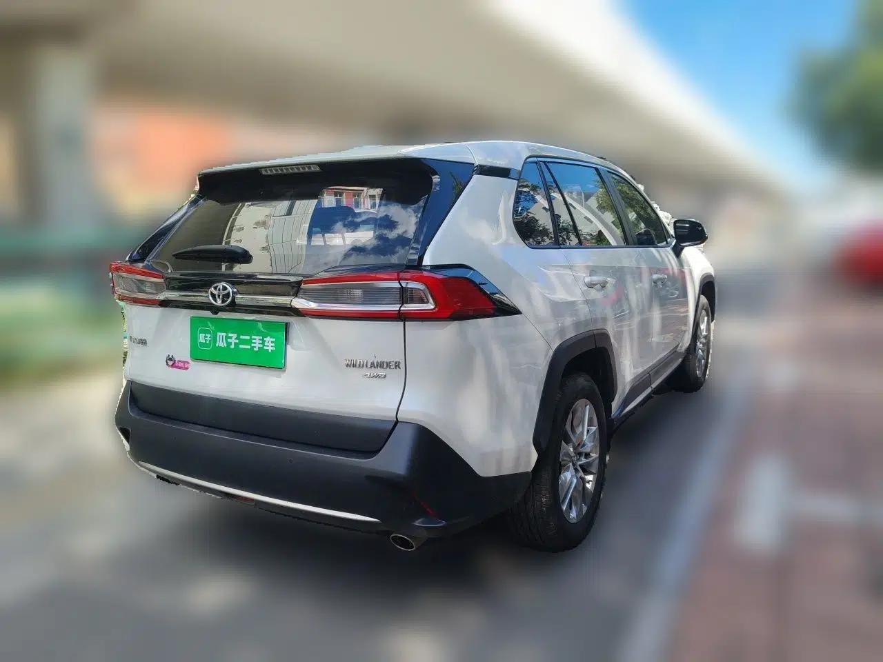 Toyota Wildlander 2020 2.0L CVT 4x4 Luxury Edition — миниатюра 6