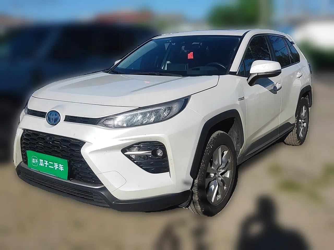 Toyota Wildlander 2022 Dual-Engine 2.5L E-CVT Two-Wheel Drive Luxury PLUS Edition — миниатюра 1