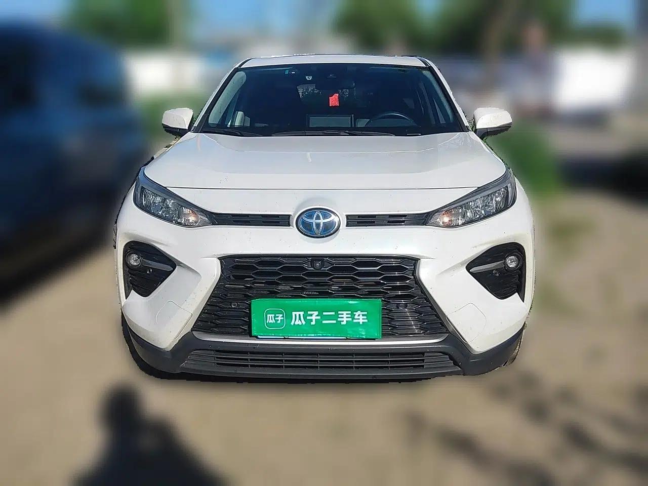 Toyota Wildlander 2022 Dual-Engine 2.5L E-CVT Two-Wheel Drive Luxury PLUS Edition — миниатюра 2