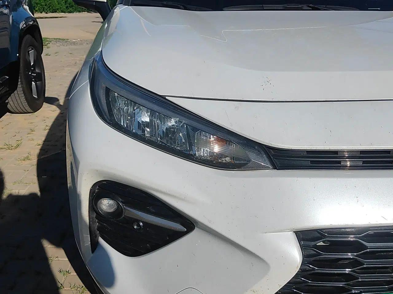 Toyota Wildlander 2022 Dual-Engine 2.5L E-CVT Two-Wheel Drive Luxury PLUS Edition — миниатюра 7