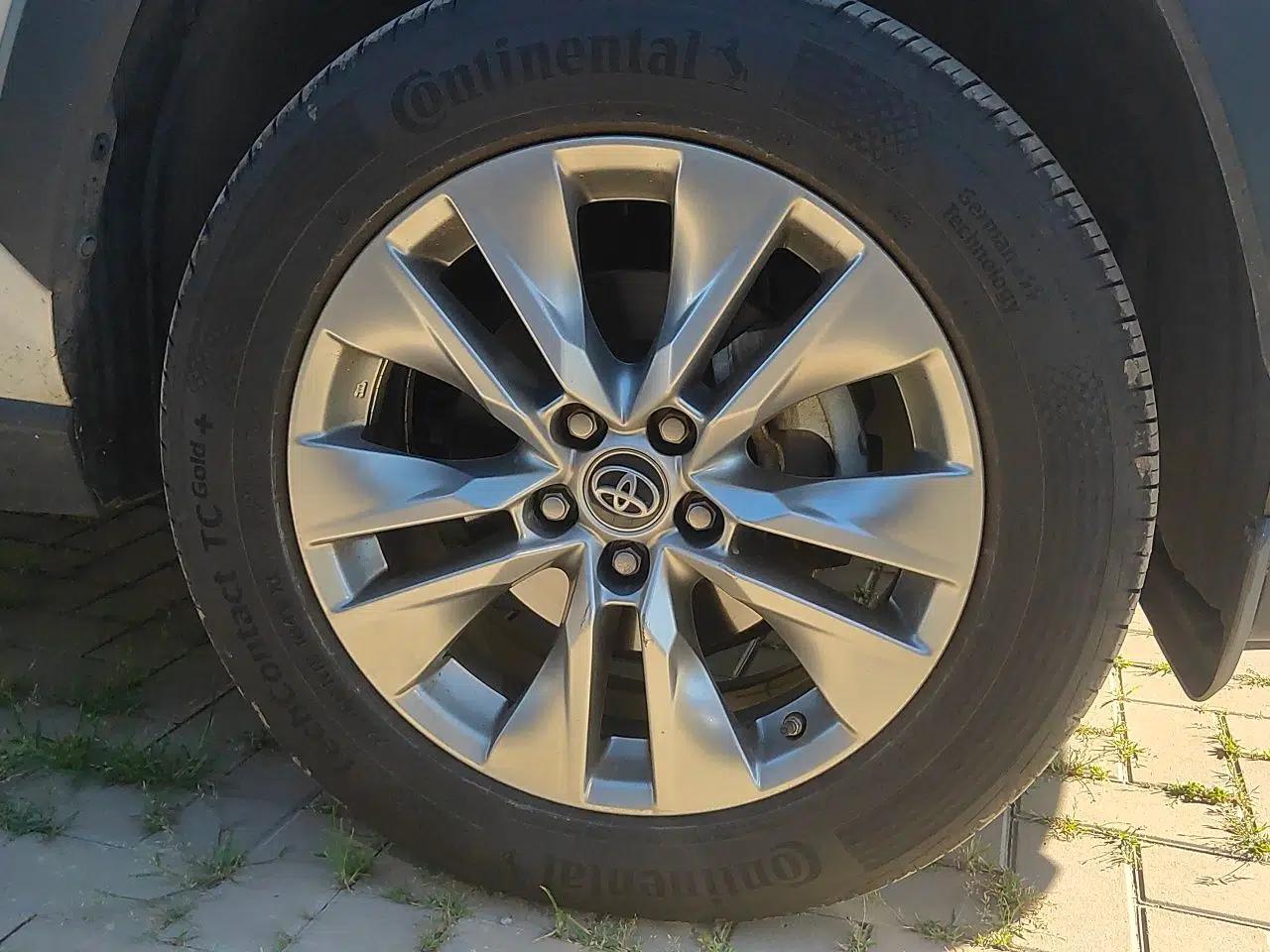 Toyota Wildlander 2022 Dual-Engine 2.5L E-CVT Two-Wheel Drive Luxury PLUS Edition — миниатюра 8
