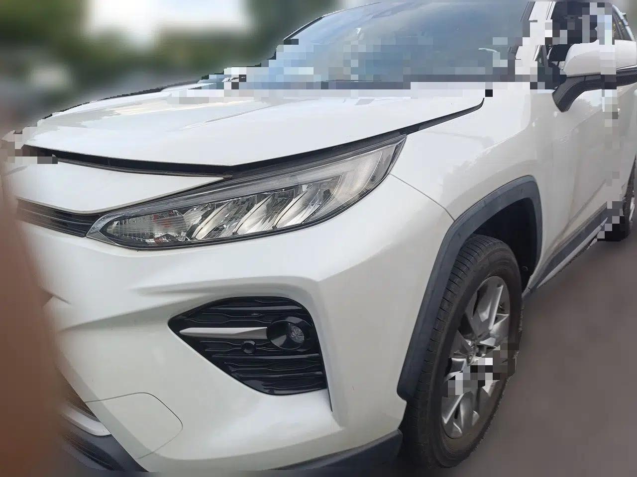 Toyota Wildlander 2021 2.0L CVT Two-Wheel Drive Luxury Edition — миниатюра 1
